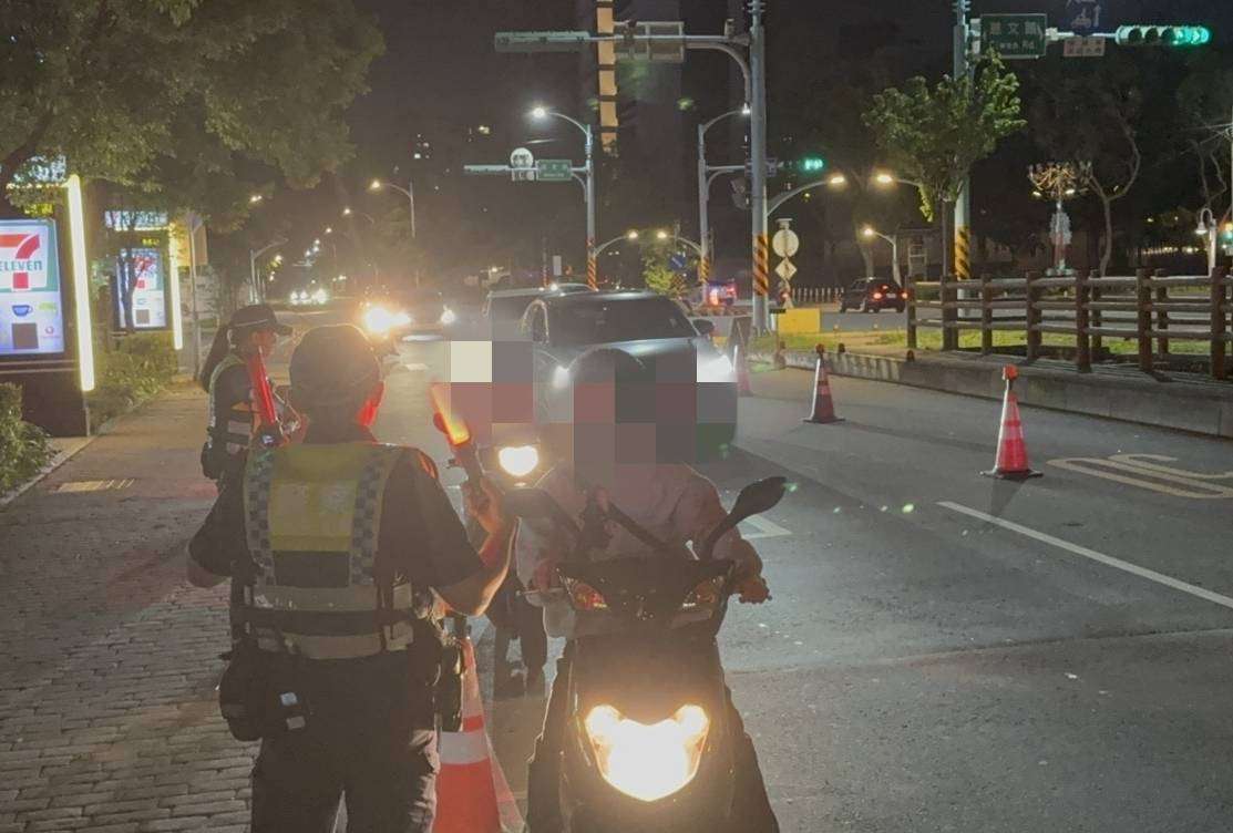 3男因糾紛竟公然持槍闖屋 桃警攻堅逮人查獲槍毒 S__17367160