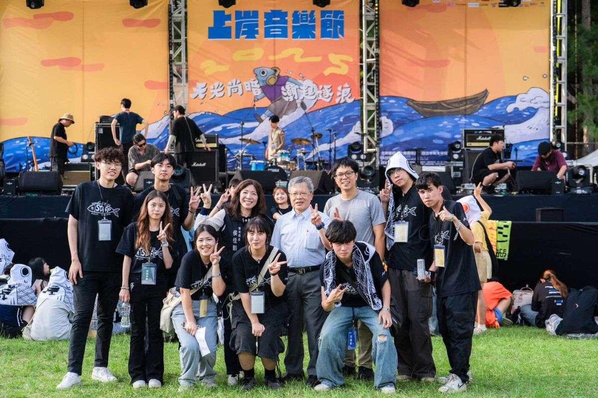 中央大學「上岸音樂節」熱鬧登場 27組樂團接力開唱 S__17367160