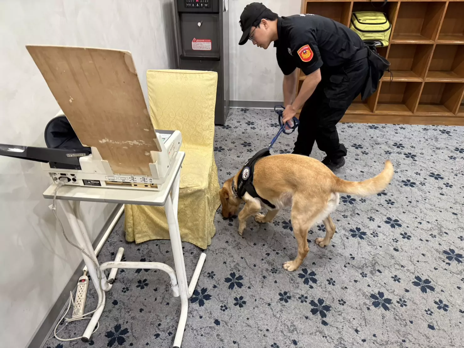 置物櫃也不放過!警犬蒟蒻、CoCo出動維護世壯運安全 S__66822186_0