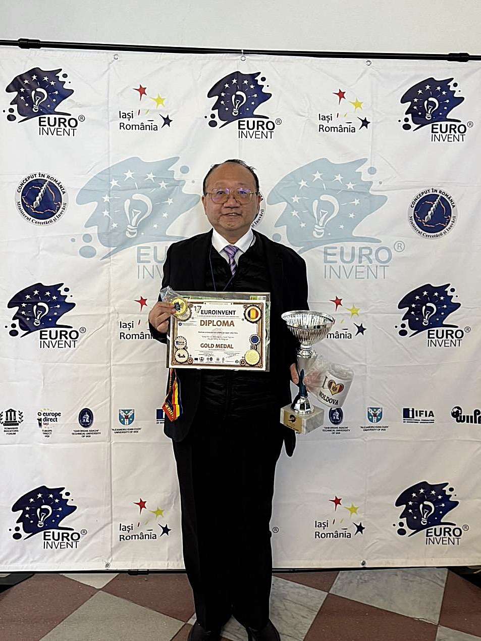 龍華科大林宗新半導體團隊_羅馬尼亞創新發明展獲金牌特別獎-2