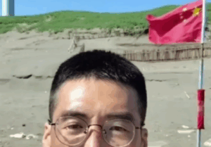 扯！陸網紅橡皮艇登陸桃園插五星旗自拍 海巡署調查中 