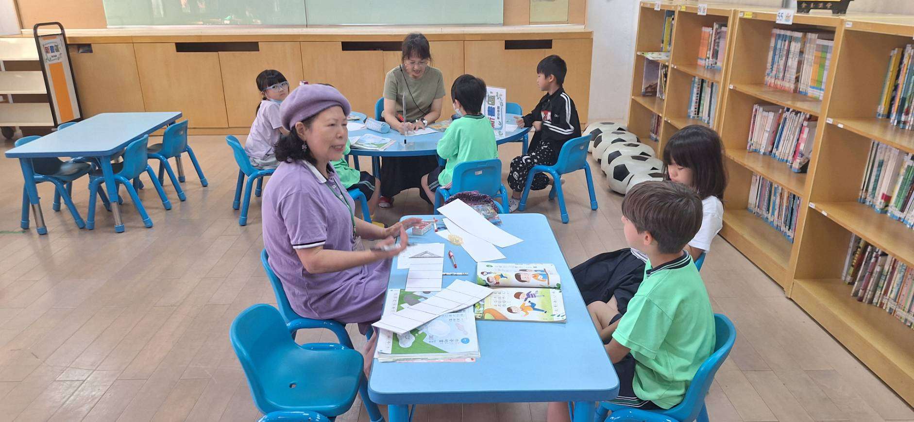 桃市上大國小志工暖心陪伴 助外籍生融入校園生活還當班長 S__3973215_0_0