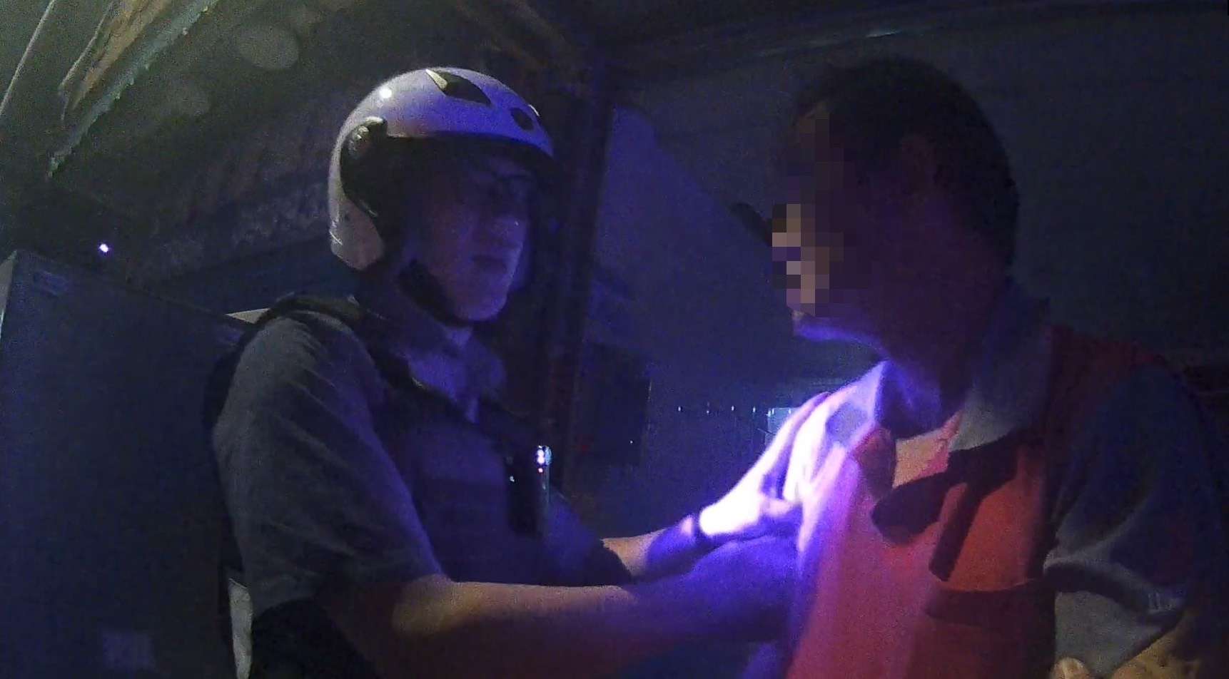 騎士渾身酒氣闖紅燈被攔下 酒測值高達0.78 S__3973215_0_0