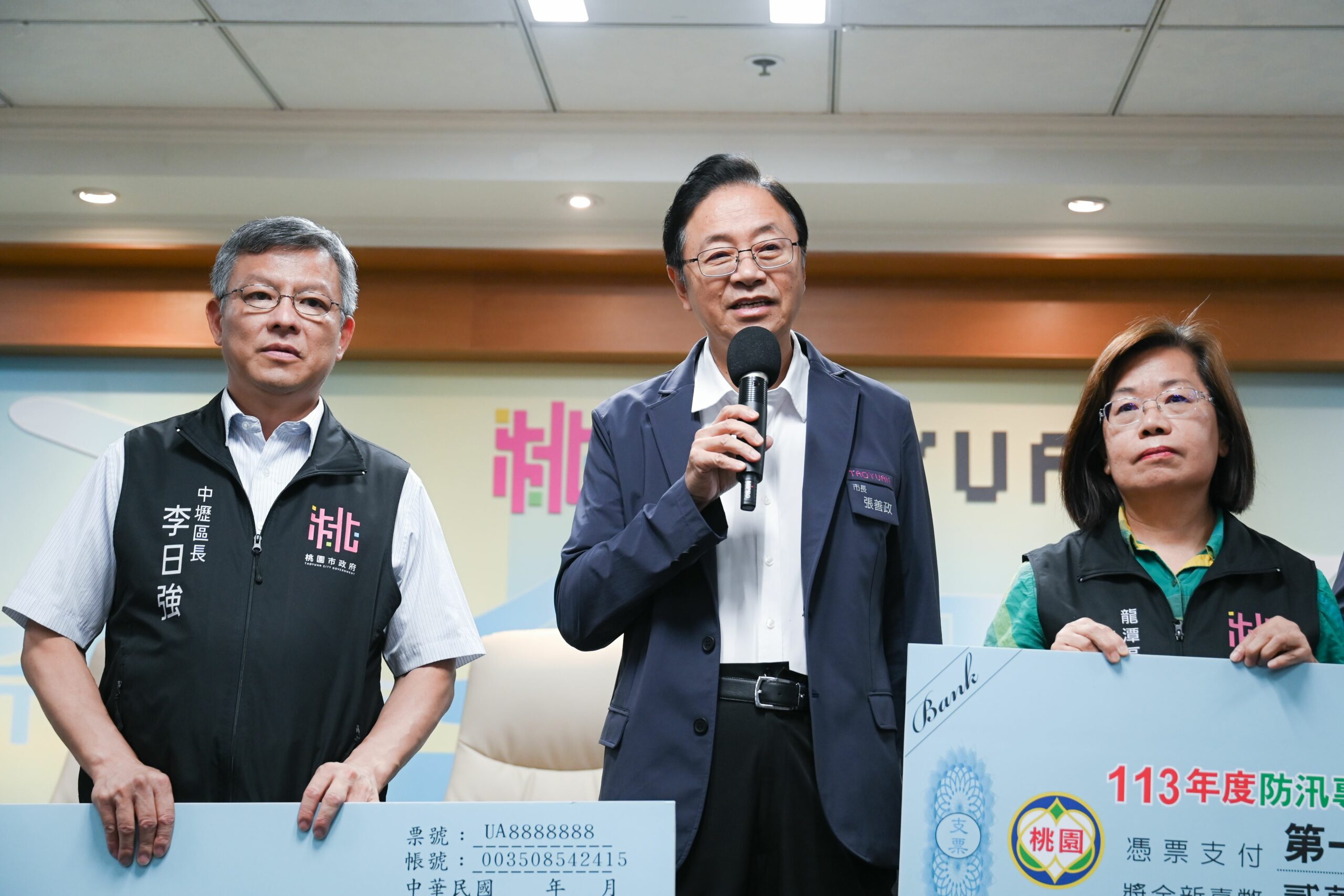 防汛砂包回收業務成效優異 張善政表揚這3區公所 職推課程-花藝