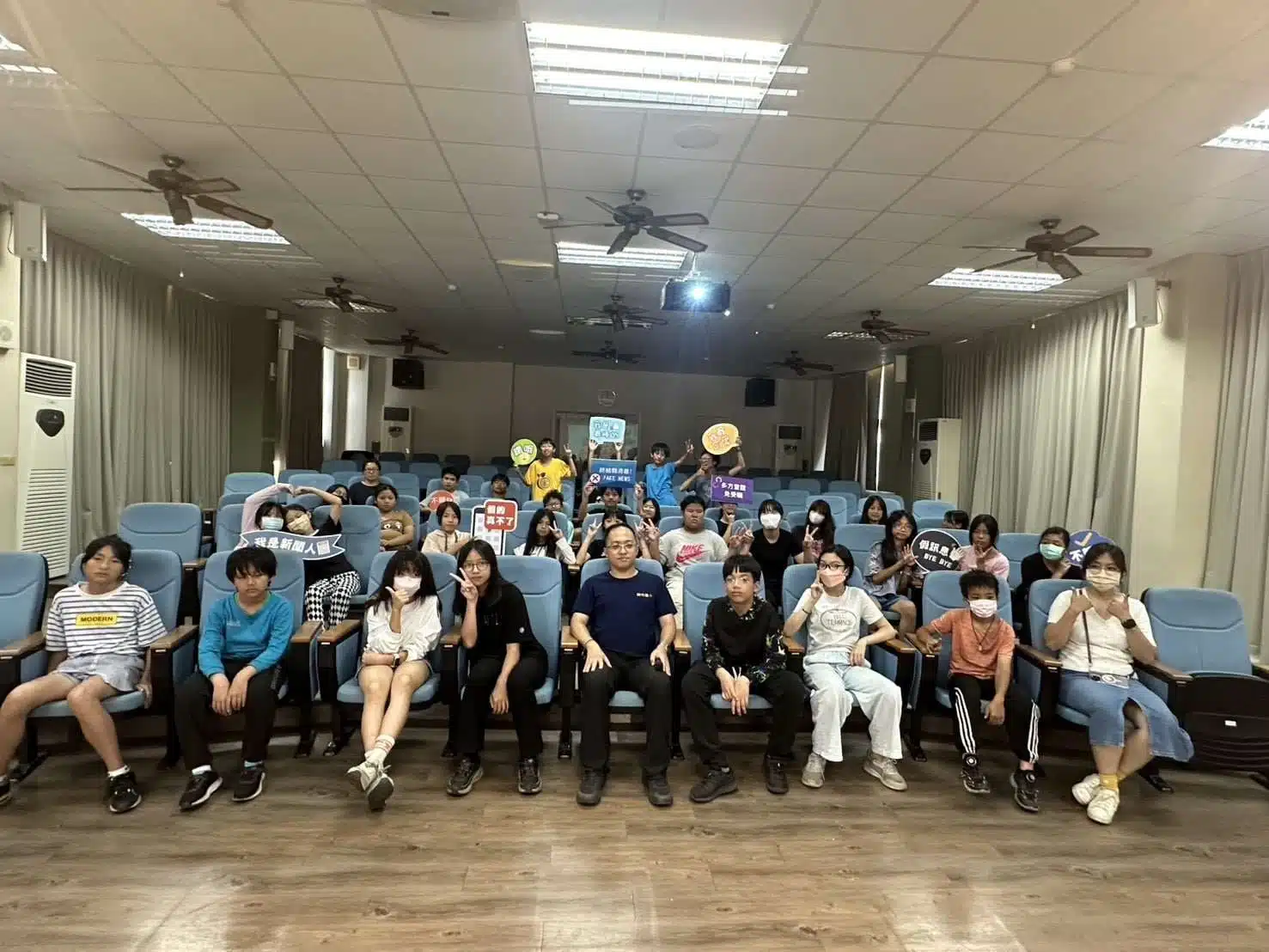 媒體識讀觀念向下扎根 學童化身小小記者 北健媒體識讀活動