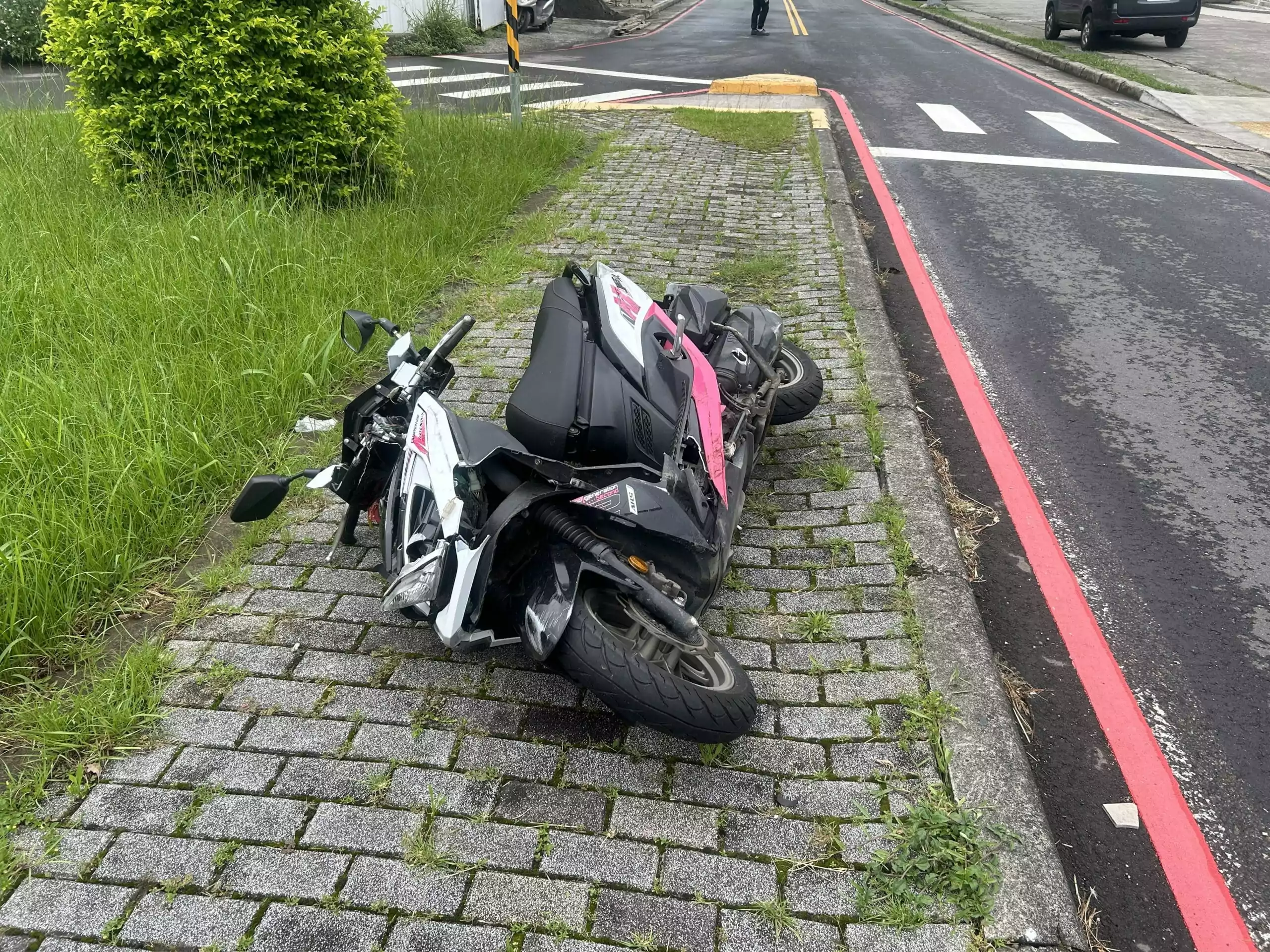 味全龍球星張政禹桃園球場旁出車禍 男大生遭撞骨折 IMG_6268_副本_0