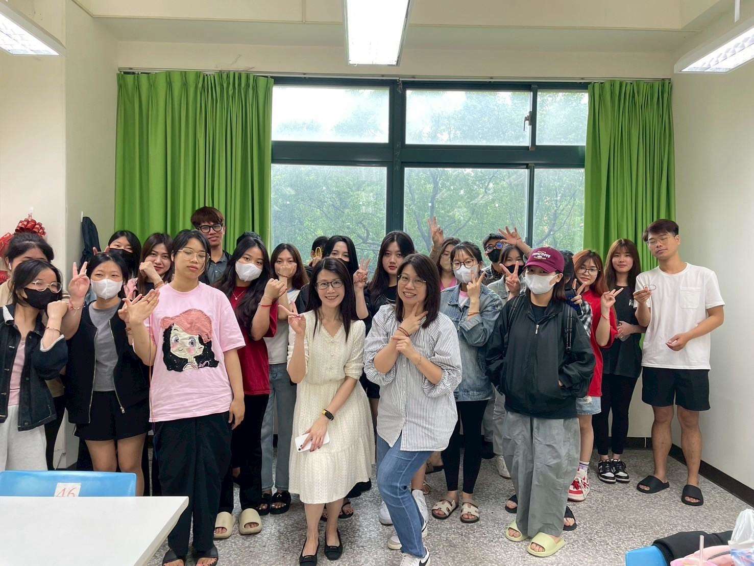 開南大學華語中心舉辦端午節活動 學生體驗傳統節慶多元樣貌 S__25575442_0