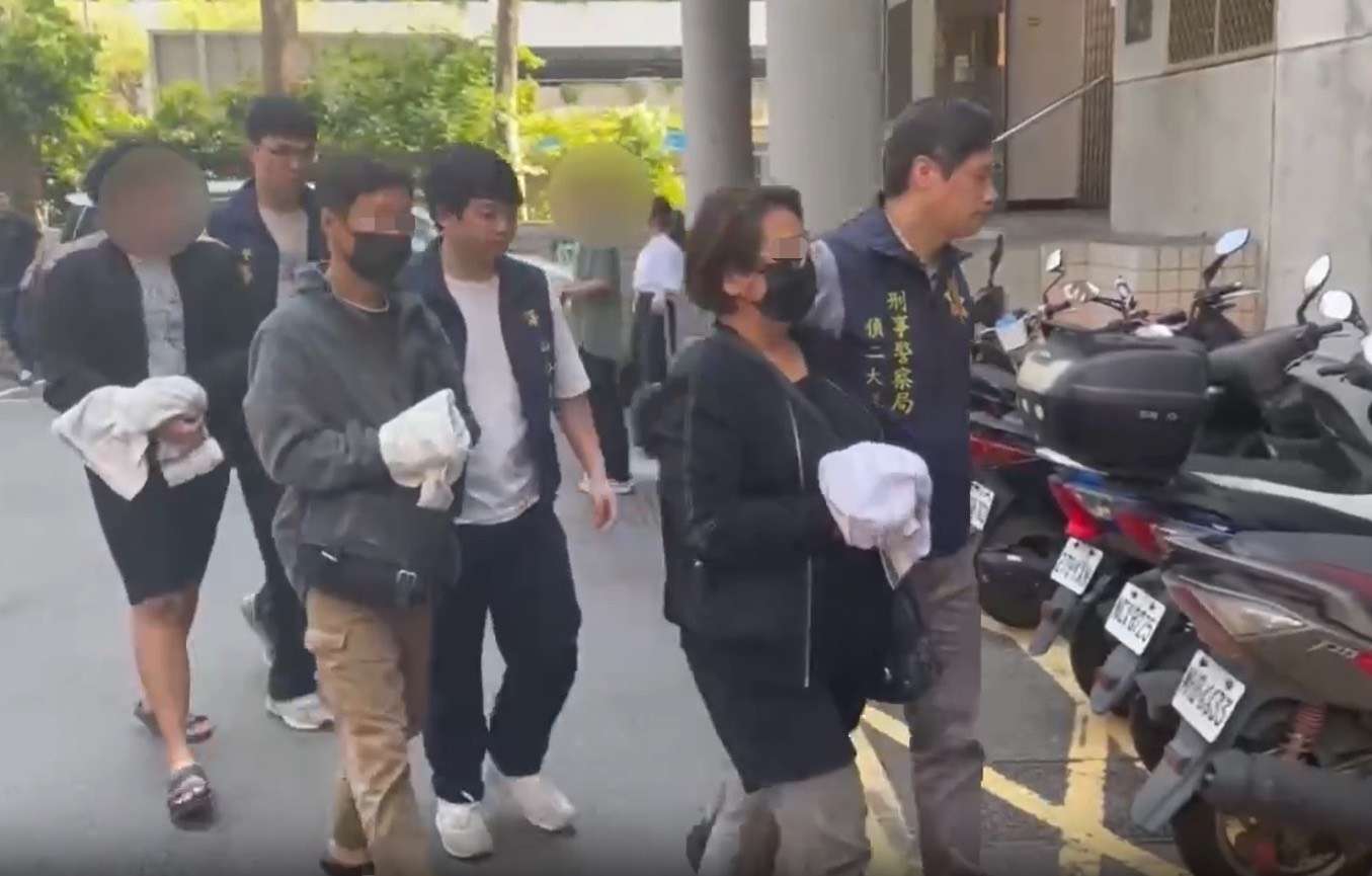 55名豬仔回來了!刑事局攜手外交部赴緬甸救援 25人遭通緝歸案 解送 排一主嫌朱女、排二蔣男
