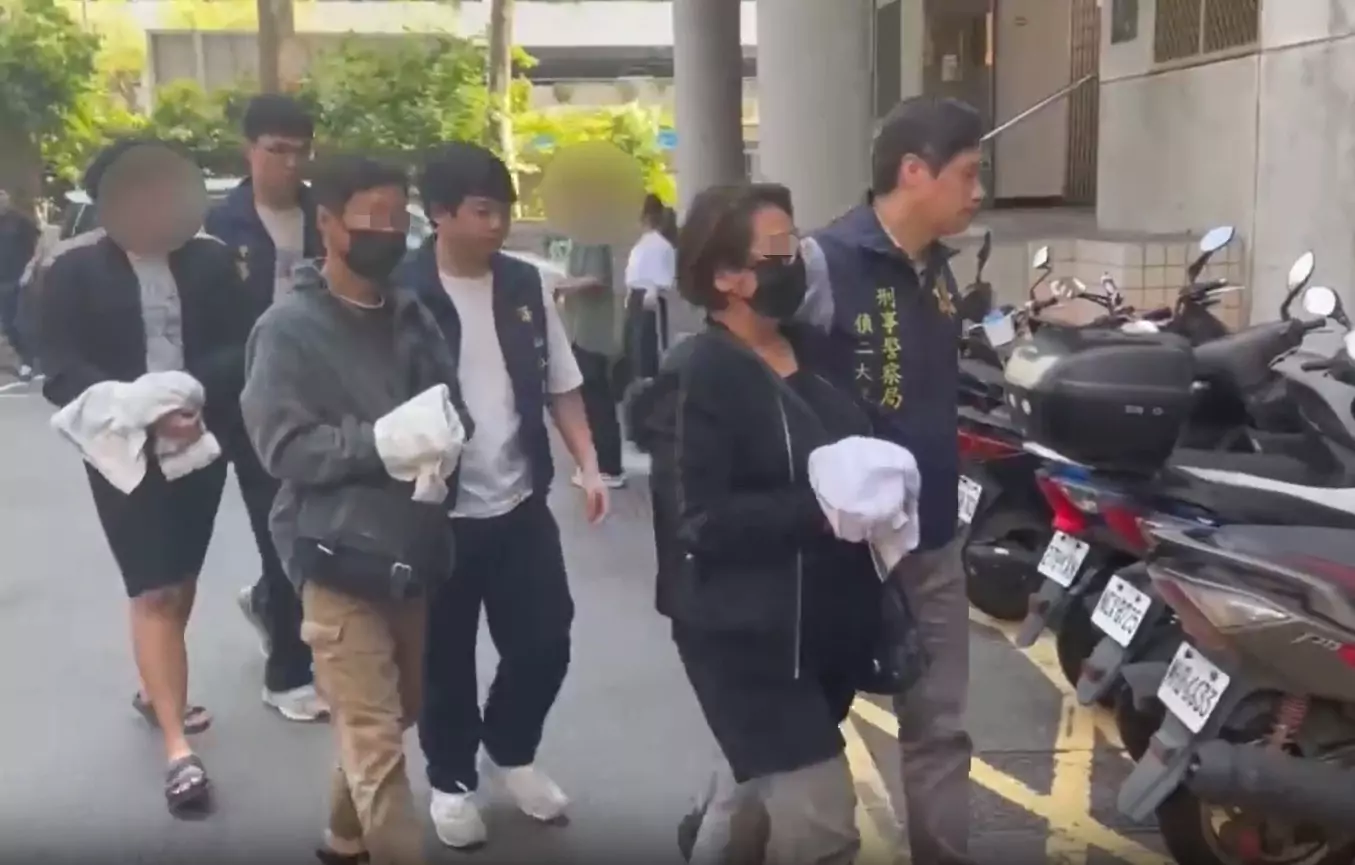 55名豬仔回來了!刑事局攜手外交部赴緬甸救援 25人遭通緝歸案 解送 排一主嫌朱女、排二蔣男