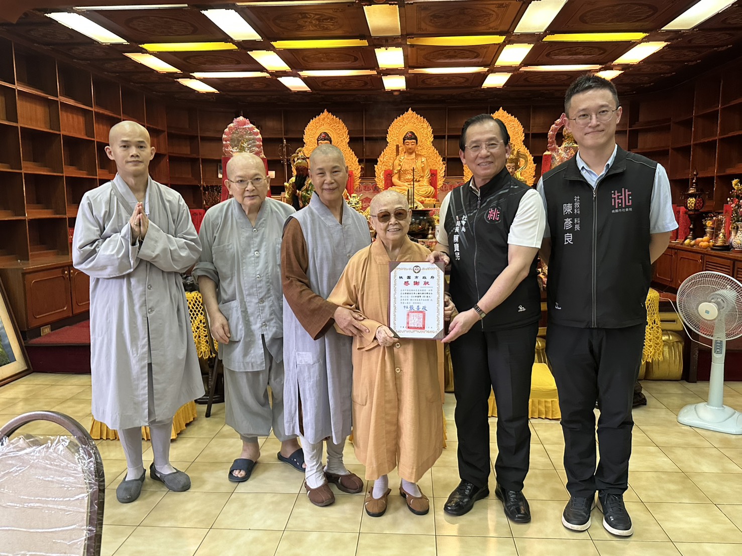 童年貧苦立志造福社會 釋自弘師父捐款溫暖桃園弱勢 132468748 2