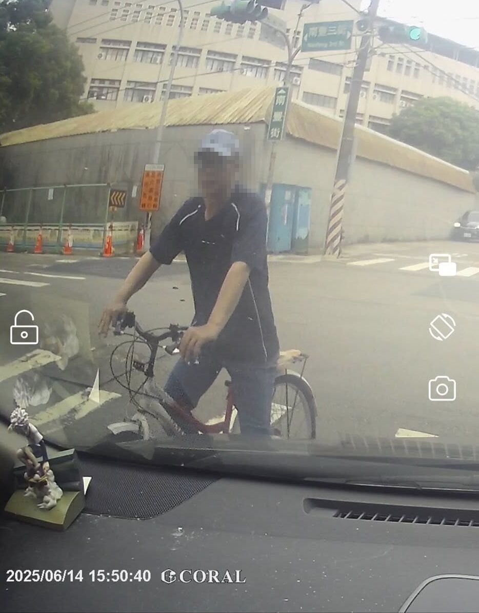 下車5分鐘現金全被偷!桃園駕駛忘鎖車1萬2飛了 1749967840090 e1749967937528