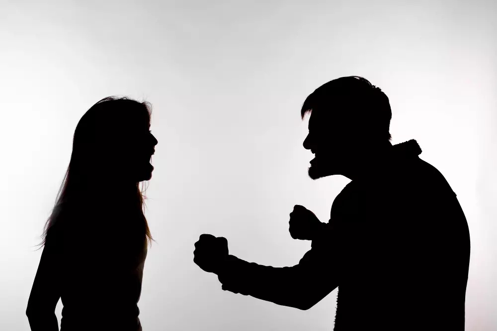 疑派出所所長之子酒後打女友!平鎮警方回應了 疑派出所所長之子酒後打女友!平鎮警方回應了