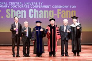 沈慶芳獲頒中央大學名譽博士 張善政肯定致力技職扎根與產業創新