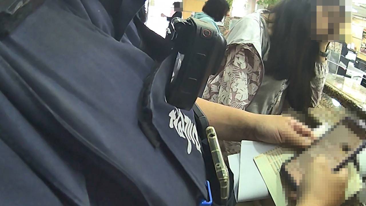 女子急匯款「買東西」恐遭詐 桃警及時勸阻 2210793 0
