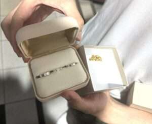 竹圍漁港拍婚紗照「下秒竟搞丟鑽戒」 大園警神救援