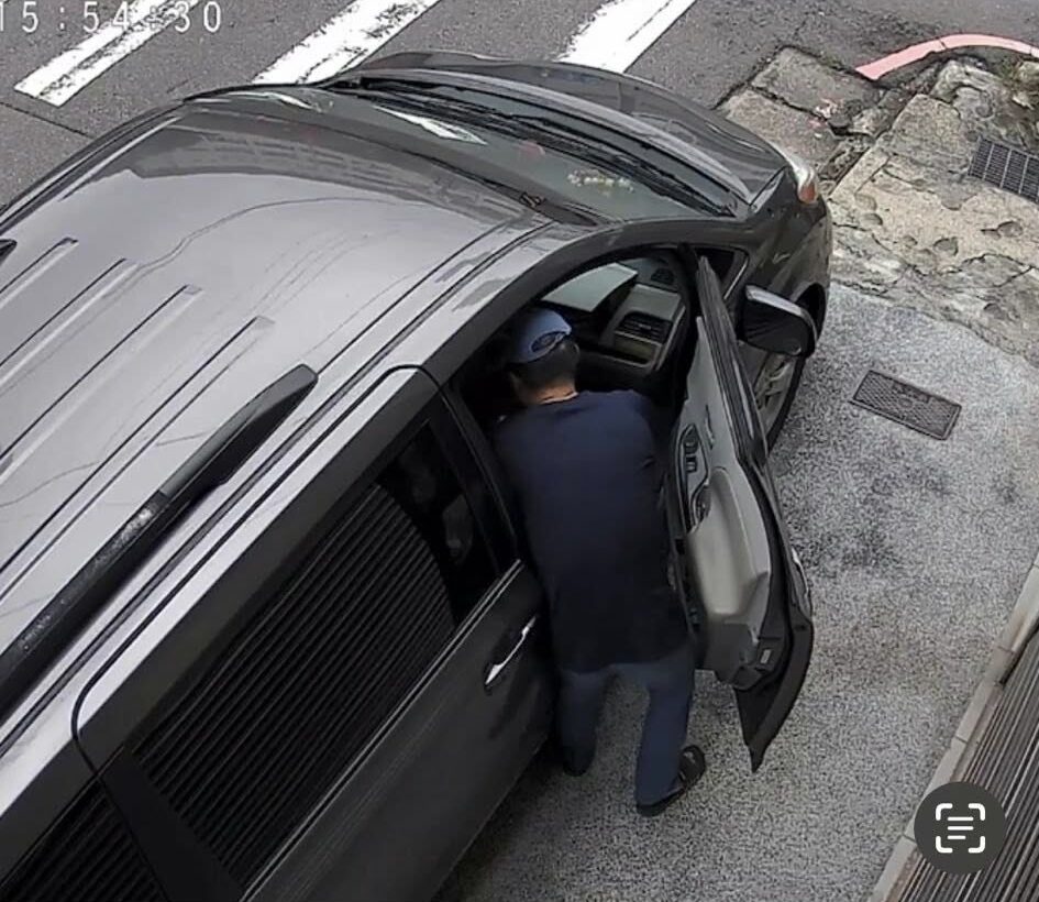 下車5分鐘現金全被偷!桃園駕駛忘鎖車1萬2飛了 506025178 2465570217142297 4165210512873874590 n e1749967961547