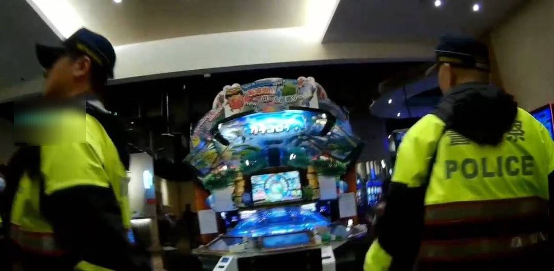 【有片】電子遊藝場暗藏賭博陷阱 蘆竹警持票搜索逮86人 644081