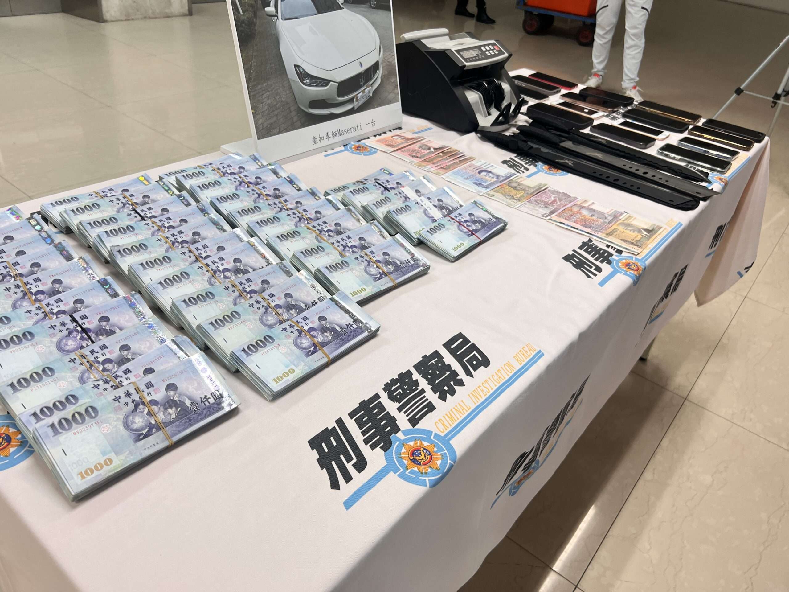 詐團假出金誘騙加碼投資 警查出不法金流逾2億8000萬 IMG 2899 scaled