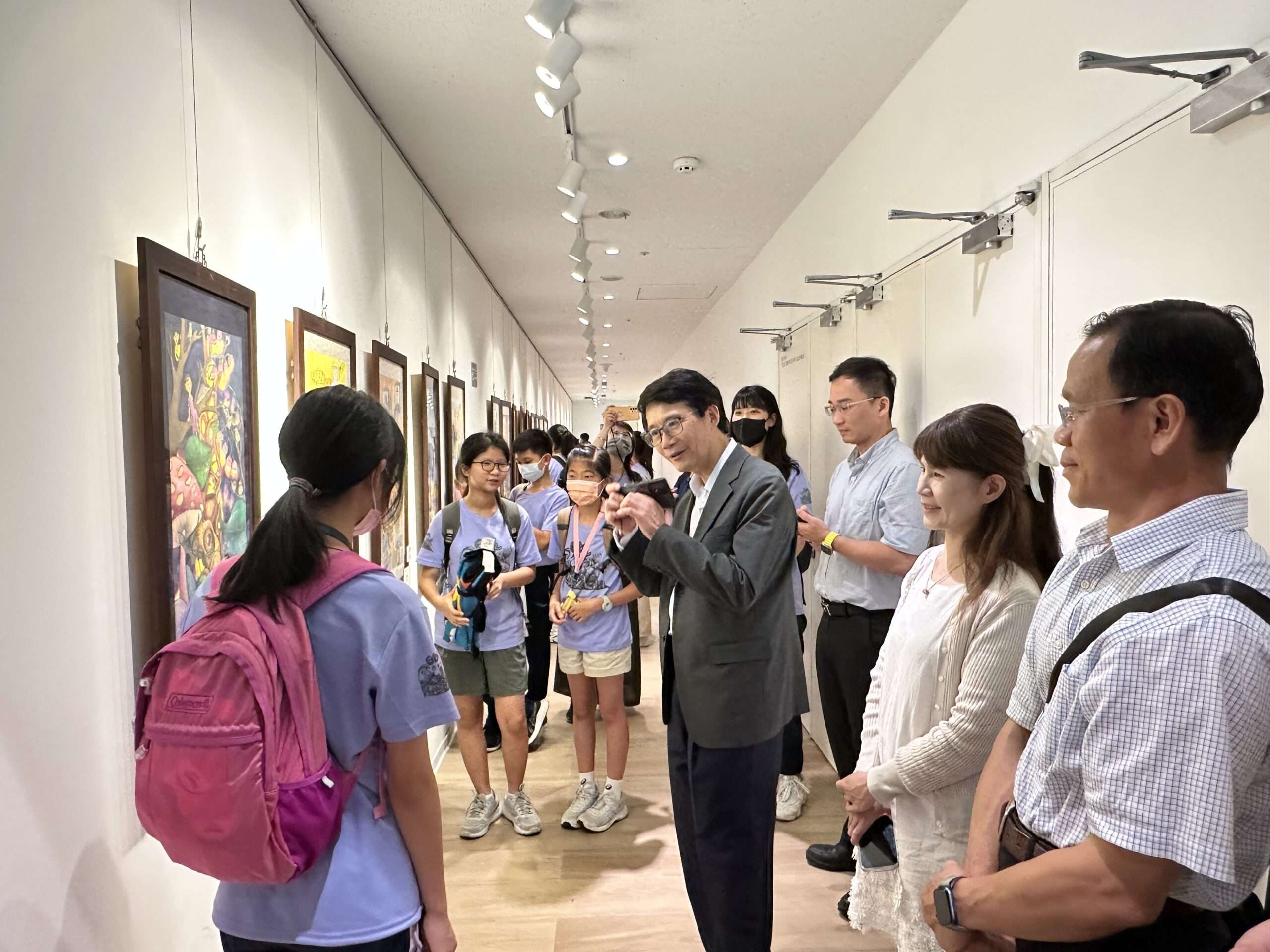 桃市4國小美術班舉辦聯展 「藝維度」打造孩子們的創意宇宙 S 10674231 scaled