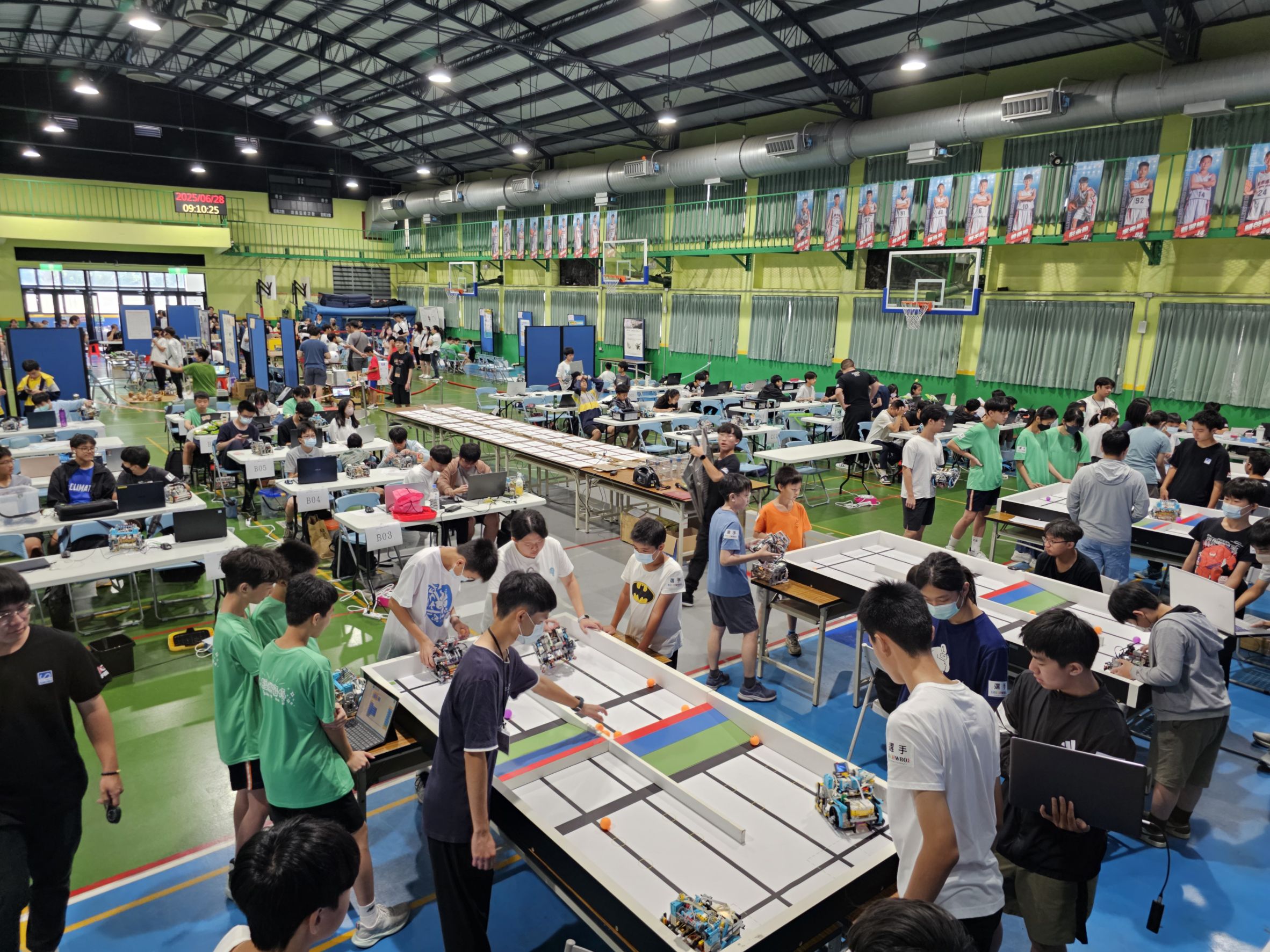 桃園科學創意機器人大賽登場 96隊同場較勁展創意 S 4530310 0