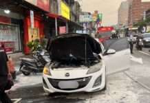 龜山小客車開到一半突起火!桃消緊急灌救化解驚魂