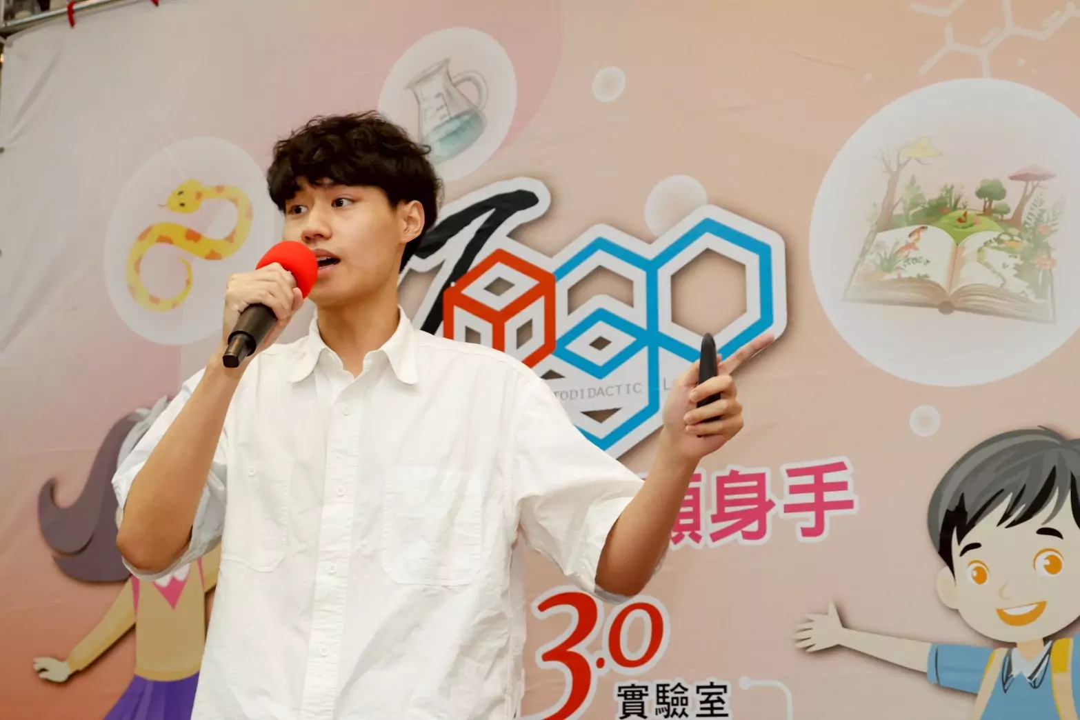 桃園自主學習3.0實驗室成果展 多元創意大放異彩 S 8593448 0