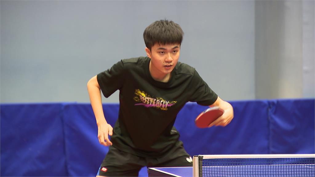 林昀儒戴紅領巾唱「我愛你中國」 他曝本人真實反應還原真相