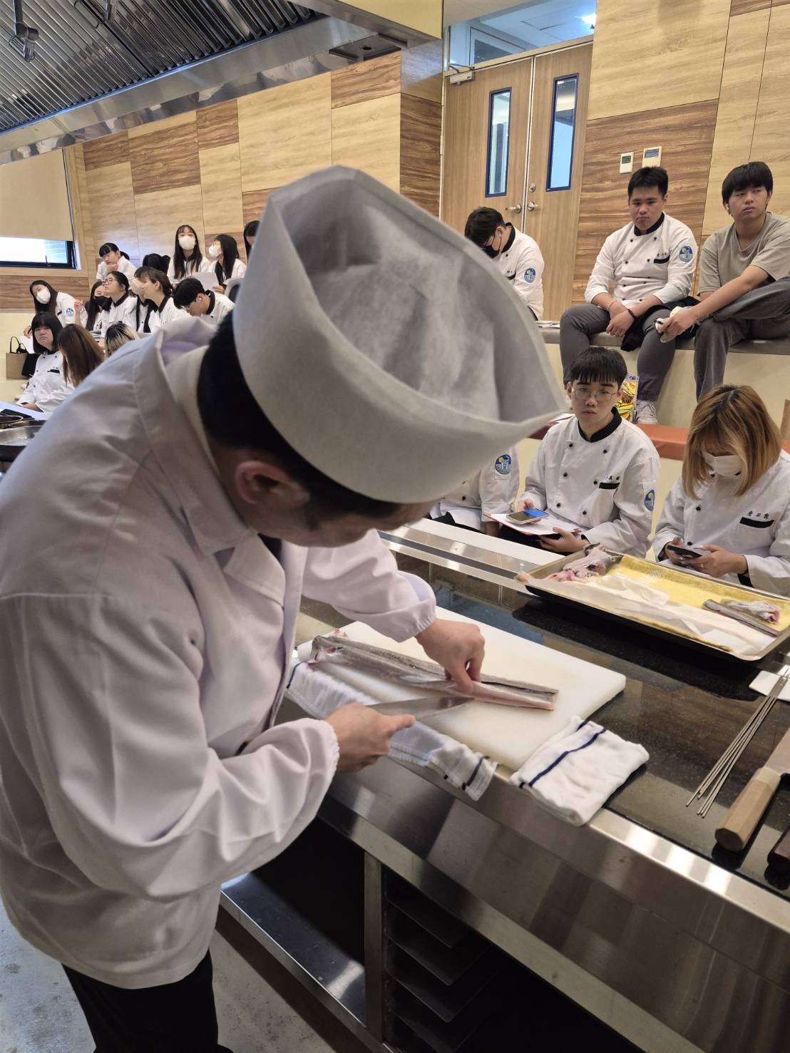 健行科大深化國際交流 與日本飯店合作培育餐旅人才赴海外實習 健行科大深化國際交流 與日本飯店合作培育餐旅人才赴海外實習