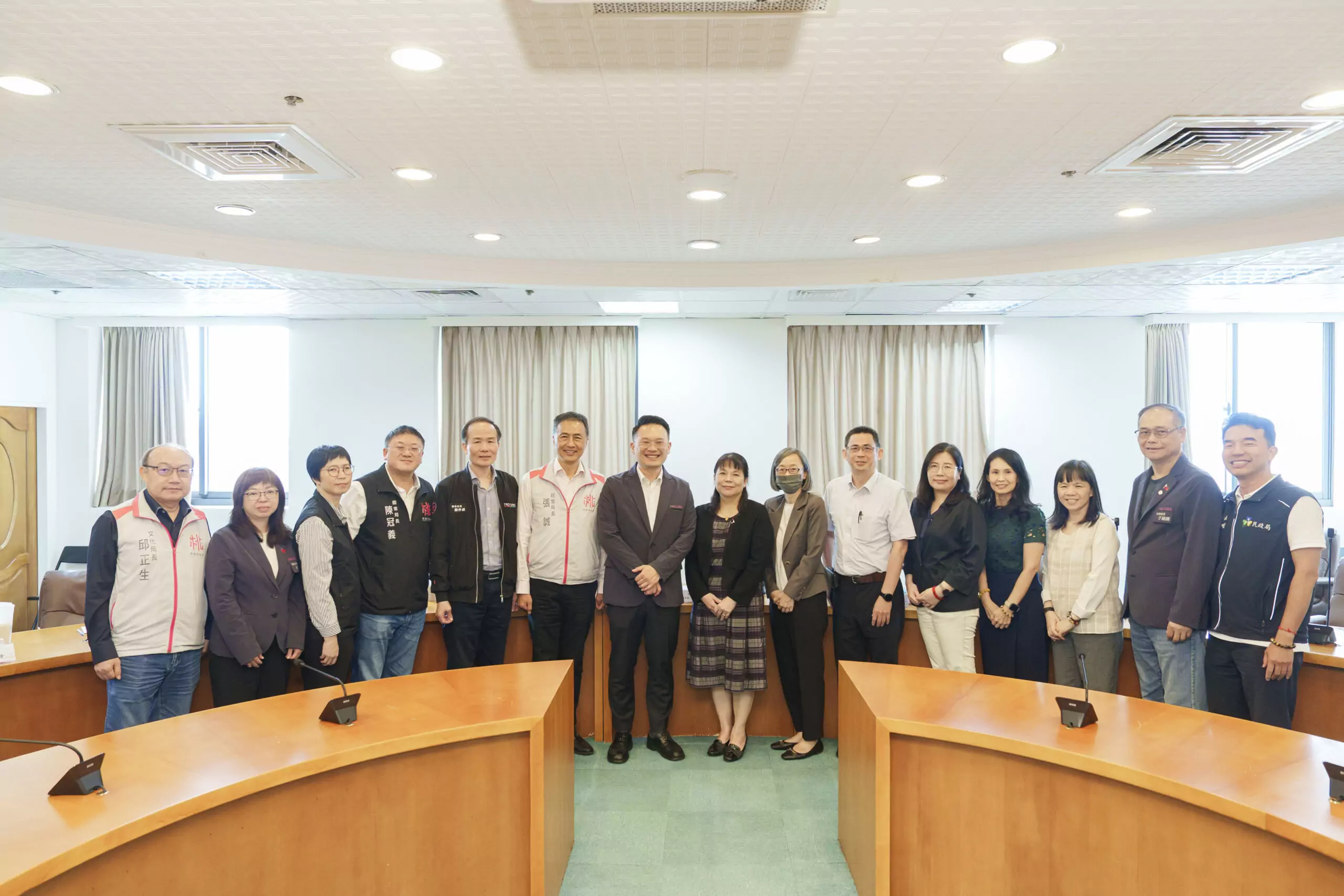 陸委會與桃園市府交流 蘇俊賓:中央地方攜手提供人民最大保障 陸委會與桃園市府交流 蘇俊賓:中央地方攜手提供人民最大保障