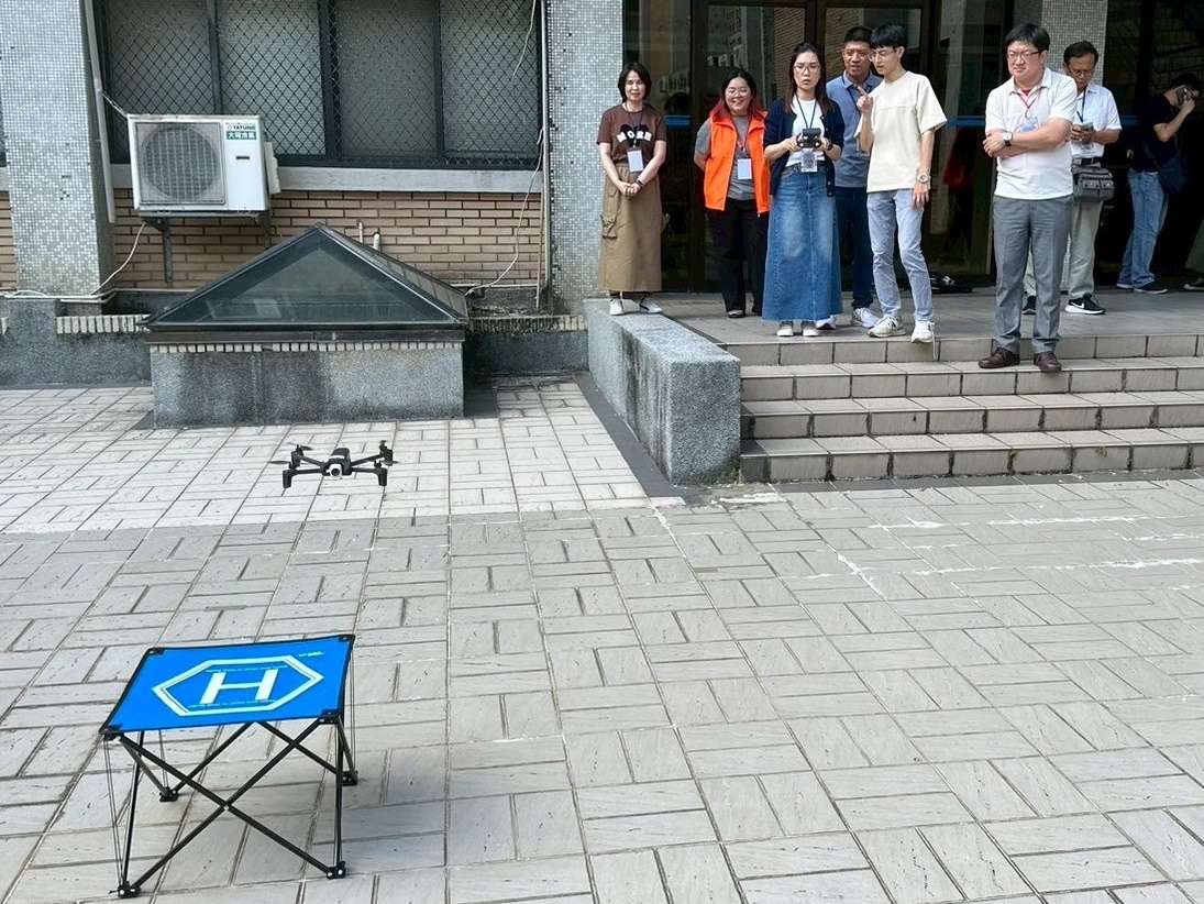 龍華科大攜手北市府、研華科技_產業新手村見學團助師長瞭解物聯網產業-2