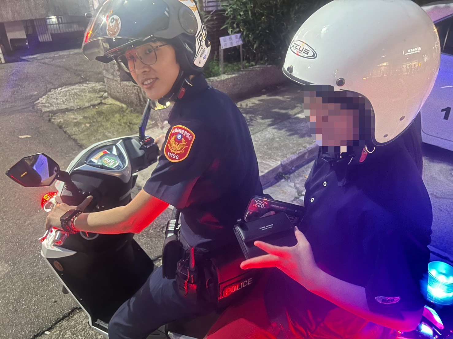 12歲女童弄丟錢包急哭 龍潭暖警騎車載她沿路找 s 4374573 20250605 011624