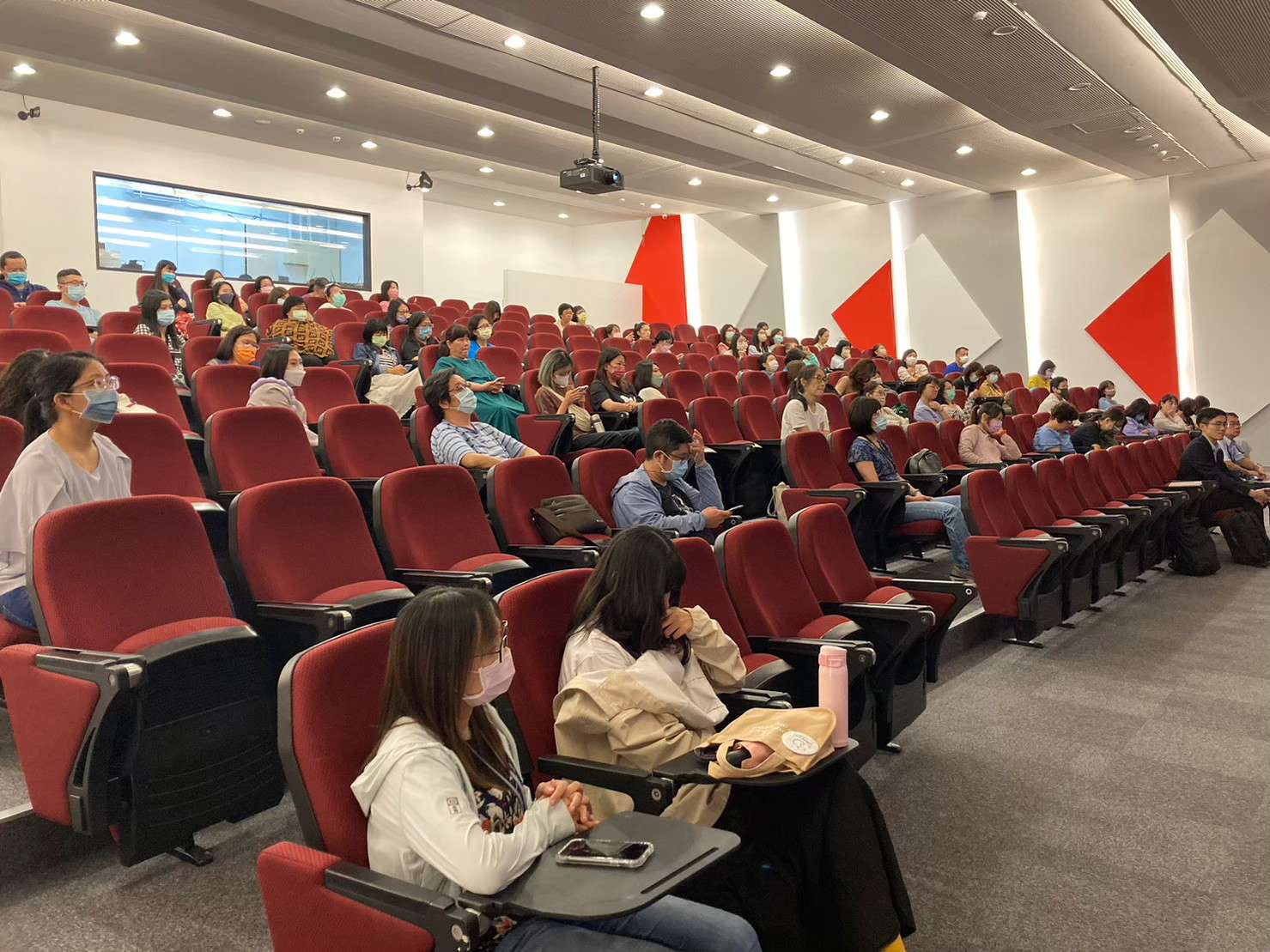 環教從觀影開始!桃市圖免費看《荒野機器人》這時開放報名