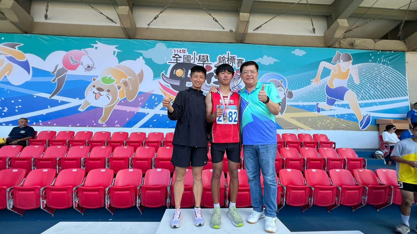 八德大勇國小學生田徑賽事表現優異 教練也在世壯運奪雙金 大勇06 0
