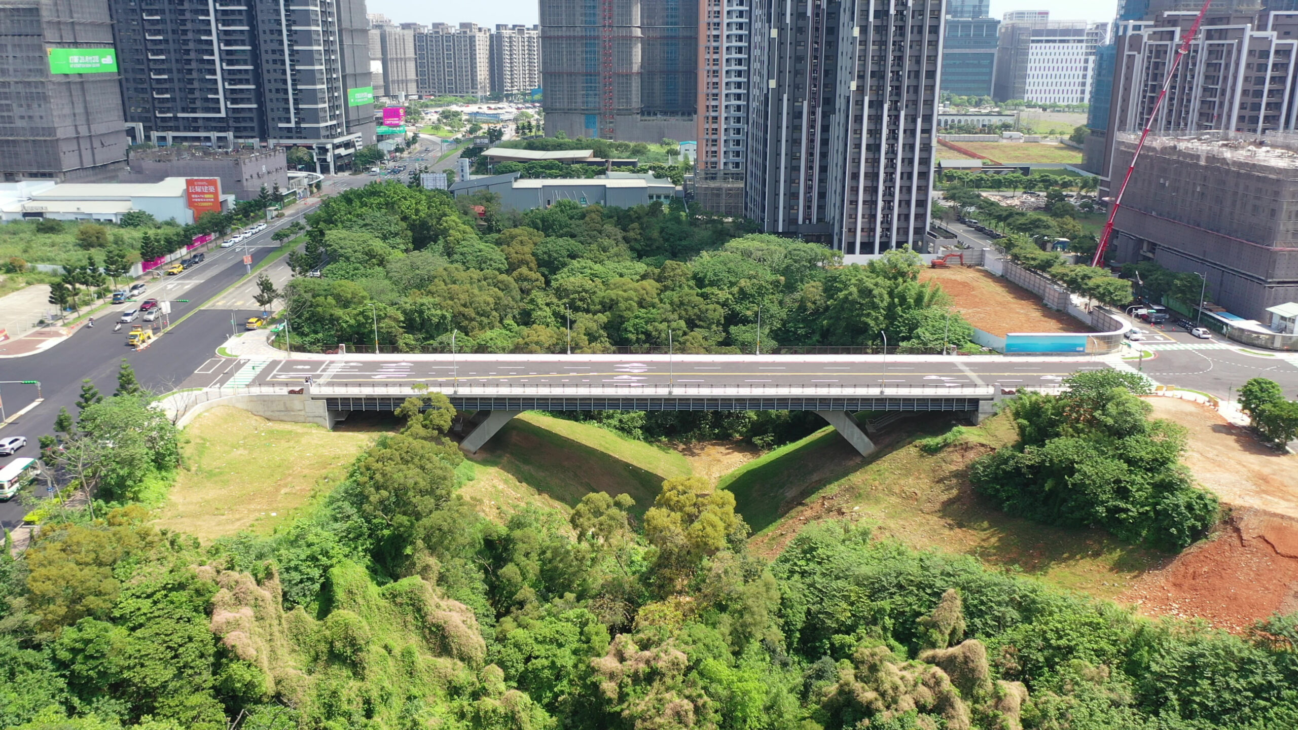 龜山「牛角坡橋」正式通車 強化機捷A7體育大學站周邊交通 機場捷運A7站聯外道路牛角坡橋竣工 0 scaled