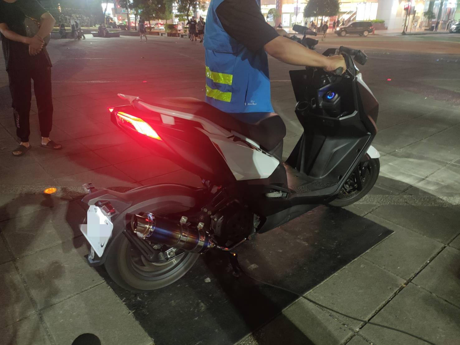 桃園環警監守護城市安寧 聯手取締噪音車、無照駕駛 126321 0 副本 0