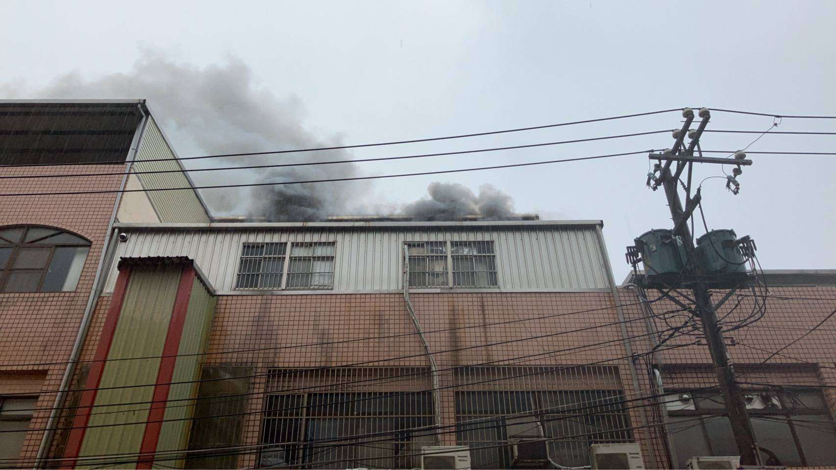 平鎮塑膠工廠清晨傳火警 爆炸聲嚇壞附近住戶 1695179 0