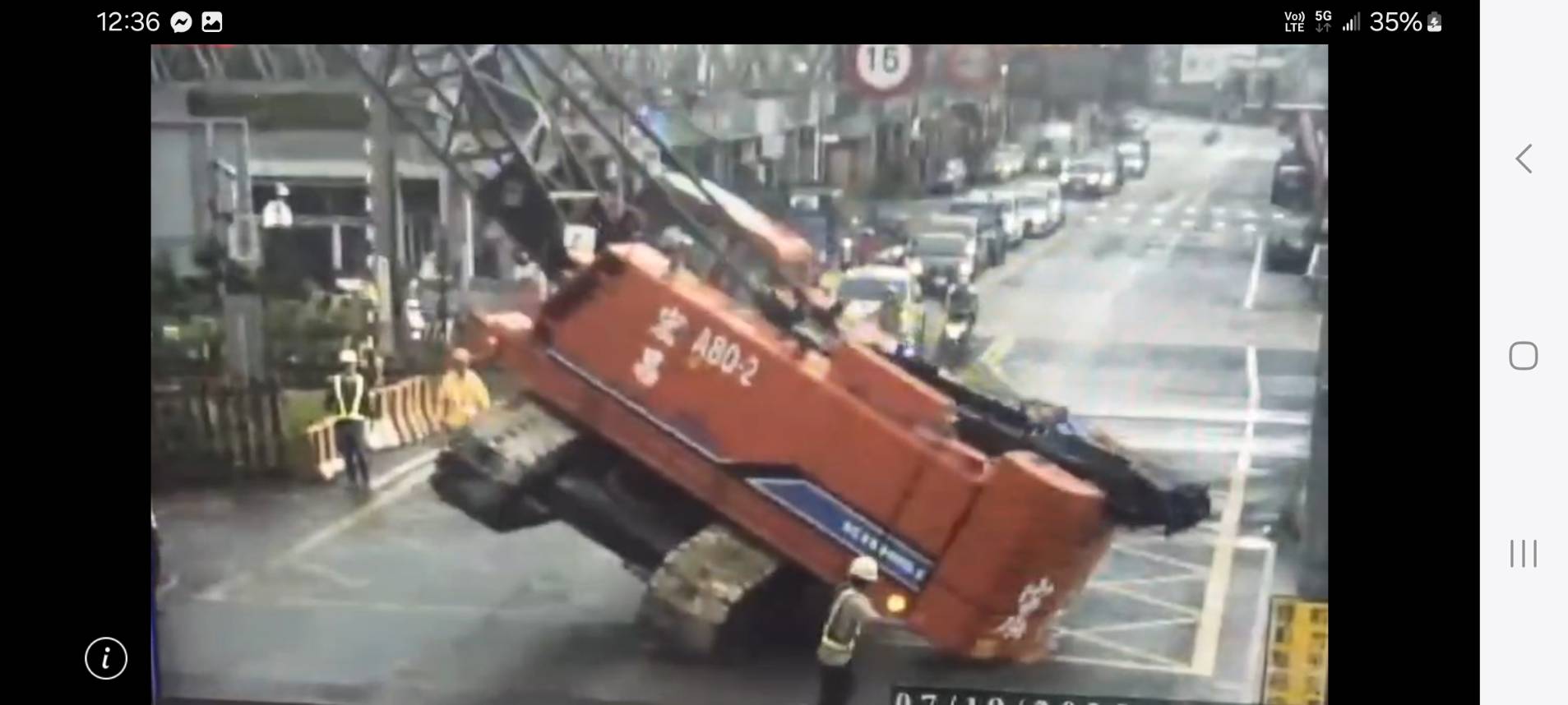 吊車未使用板車上路不慎翻覆 男子觸法恐遭罰最高9千元 2234192 0