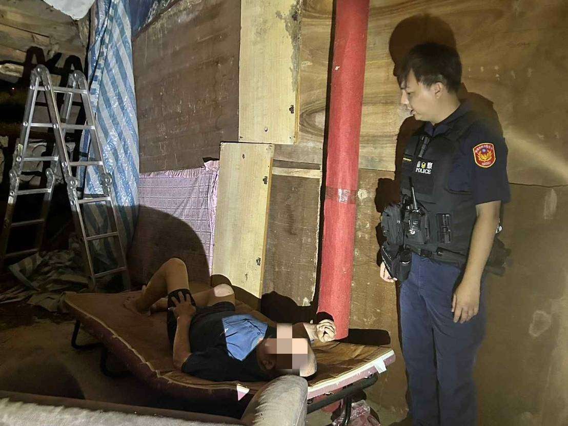 與家人不和!翁颱風夜獨居廢木屋 大園警這樣做護他安全 363943 0