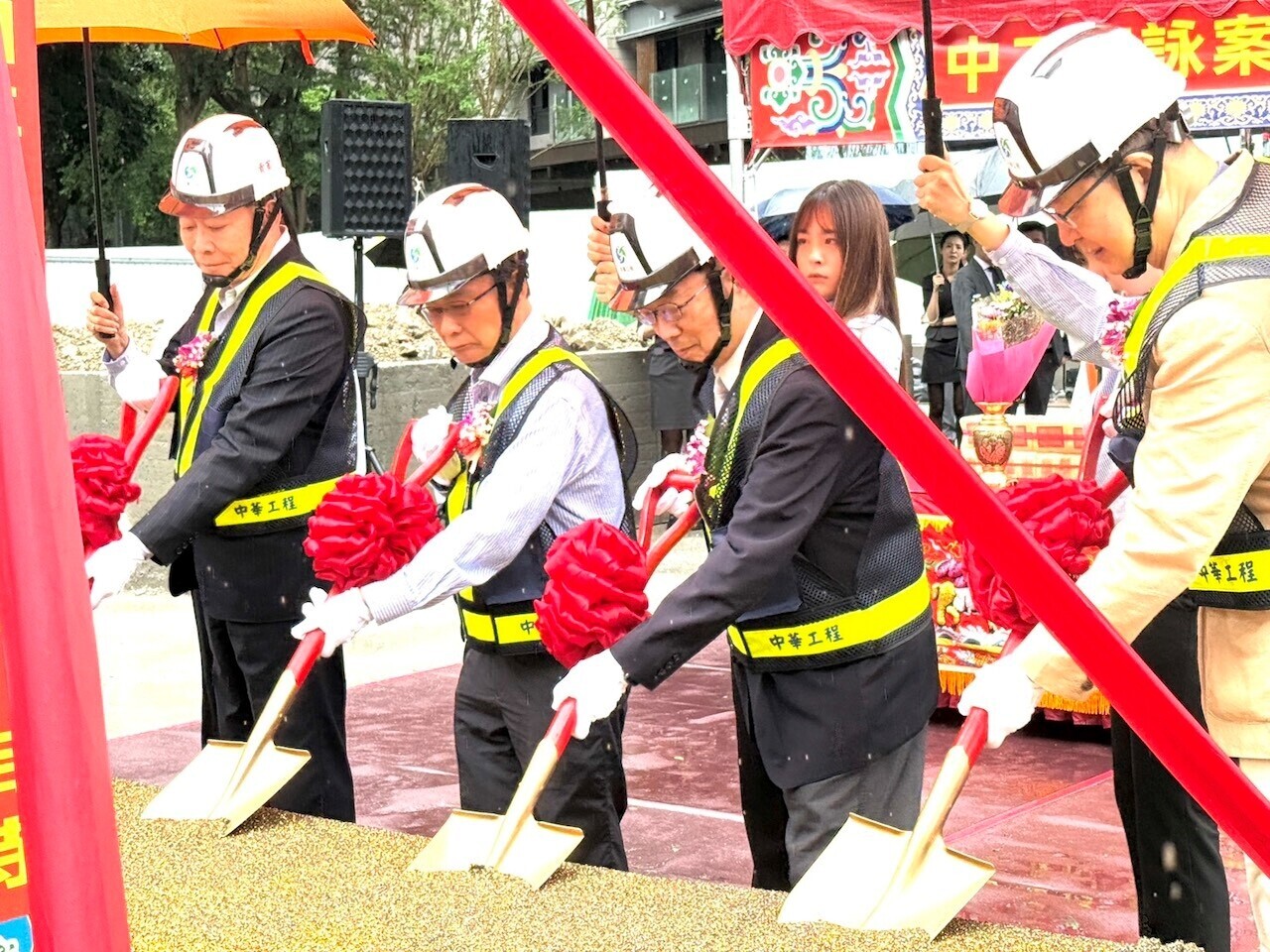 中工插旗南港首案 都更案3房搶市
