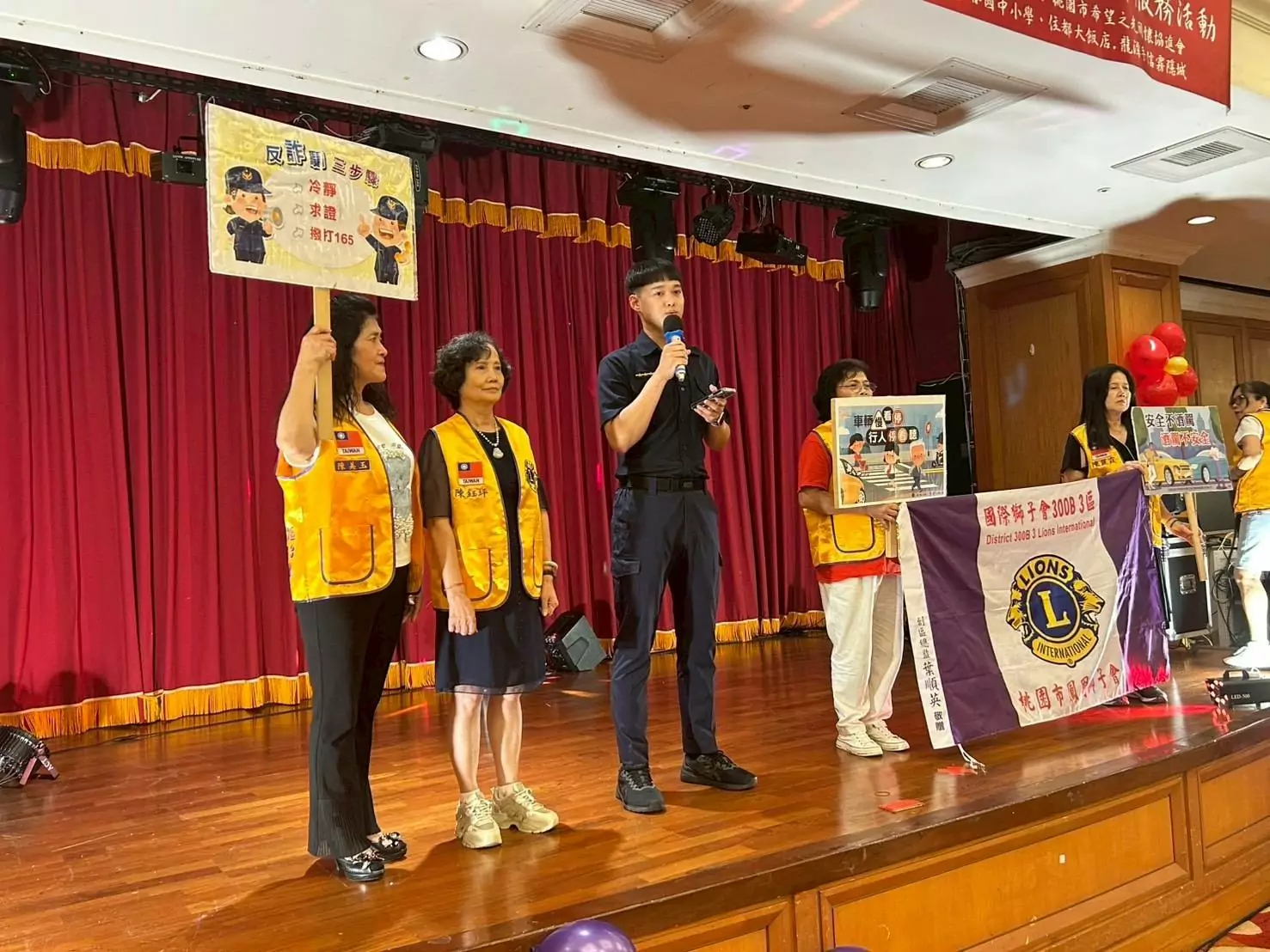 暑期青春專案啟動 桃警強化臨檢防詐與交安宣導 暑期青春專案啟動 桃警強化臨檢防詐與交安宣導