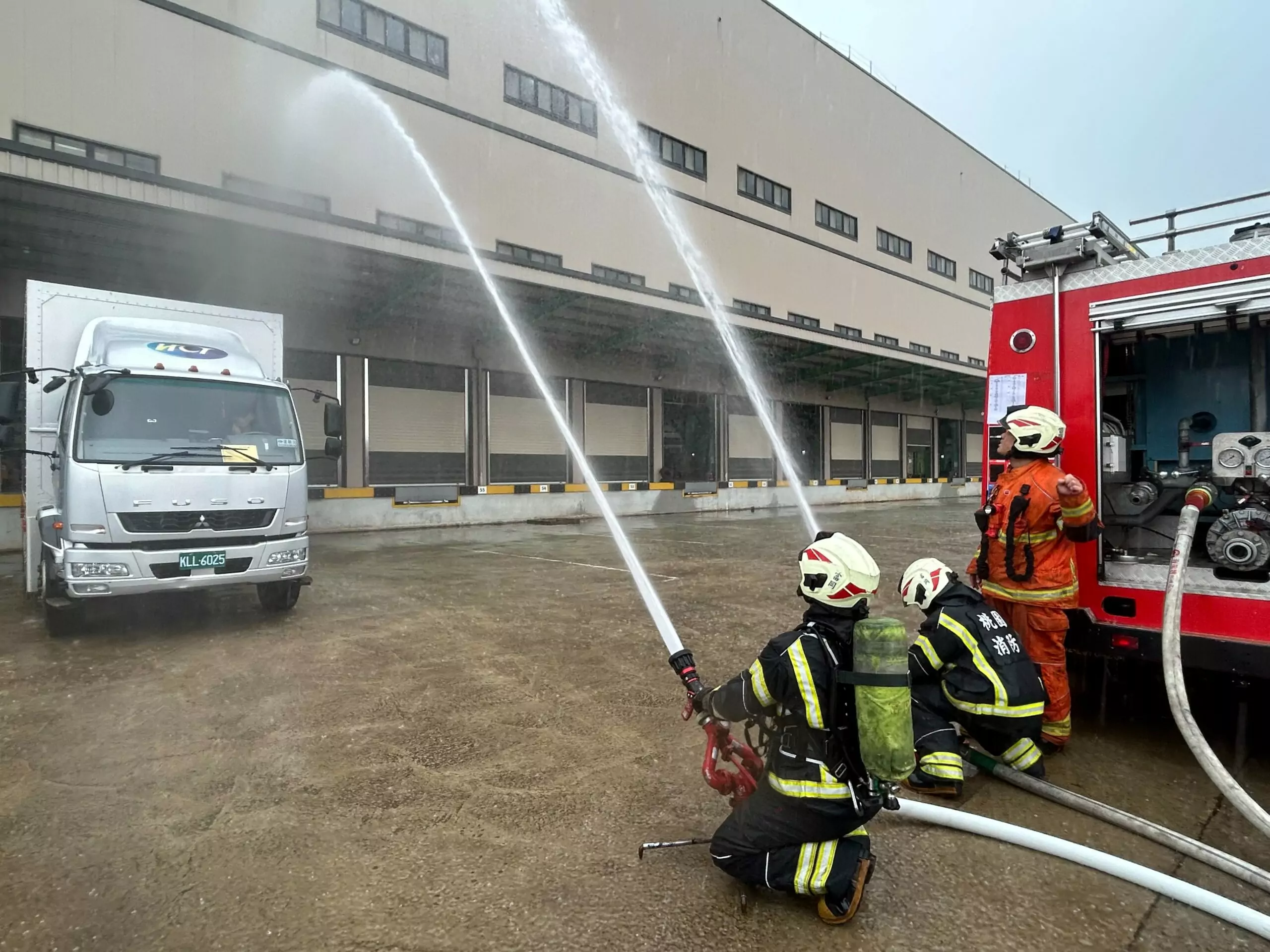 桃消幼獅分隊實兵演練倉儲火警 機器人助攻強化救災應變 571432062423663139 scaled