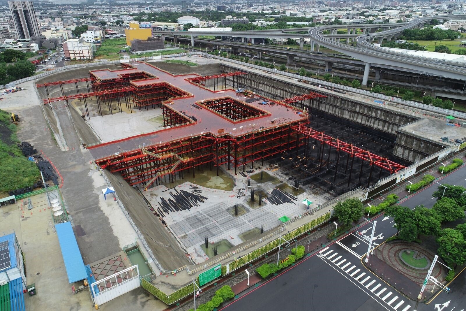 進度7%!台中巨蛋完成土方開挖 進入主體結構階段