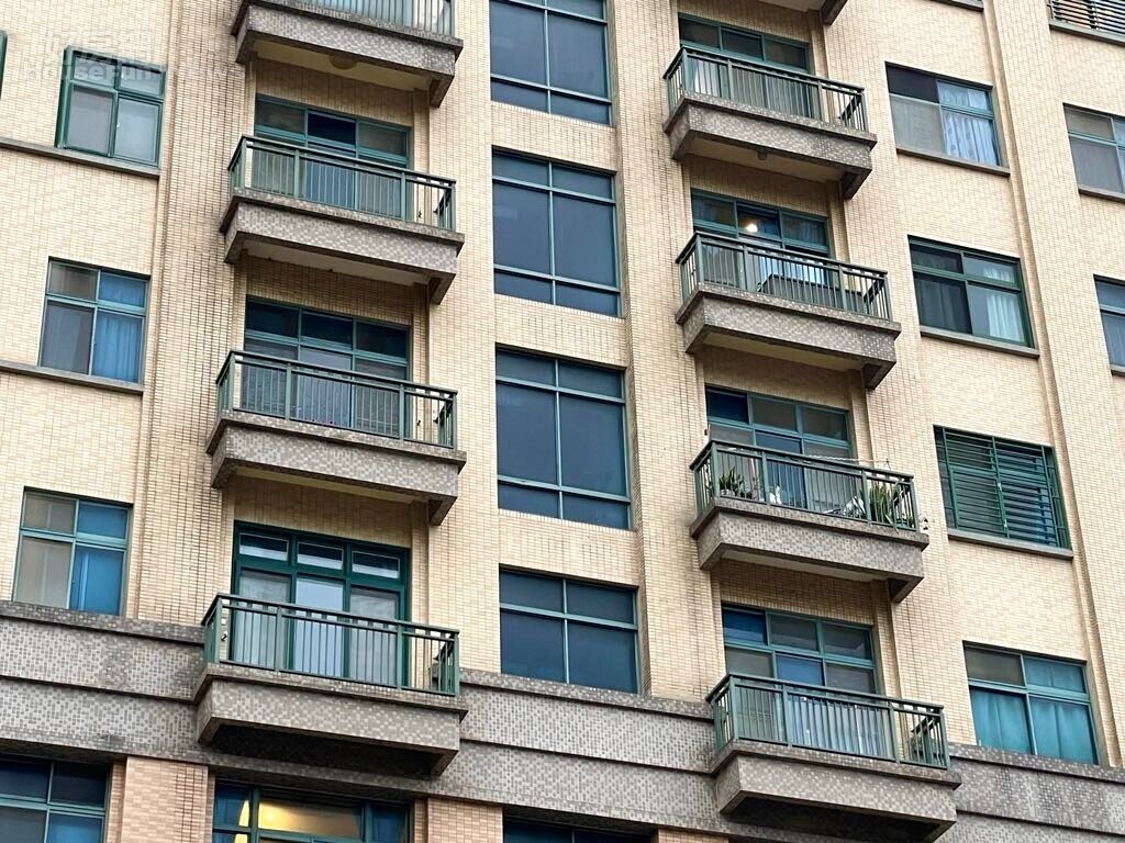 鄰居愛掛布條…「這房還能買?」掀網戰 建管處說話了