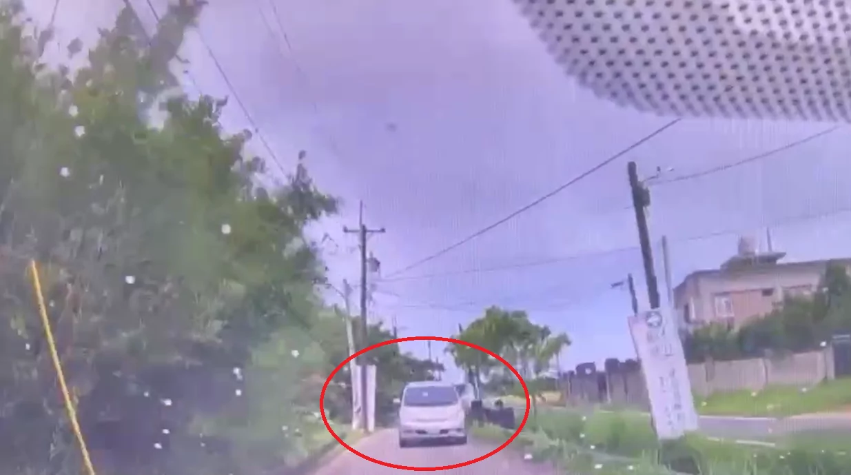 【有片】警察迎面而來 偷車賊「緊急倒車」仍難逃法網 【有片】警察迎面而來 偷車賊「緊急倒車」仍難逃法網