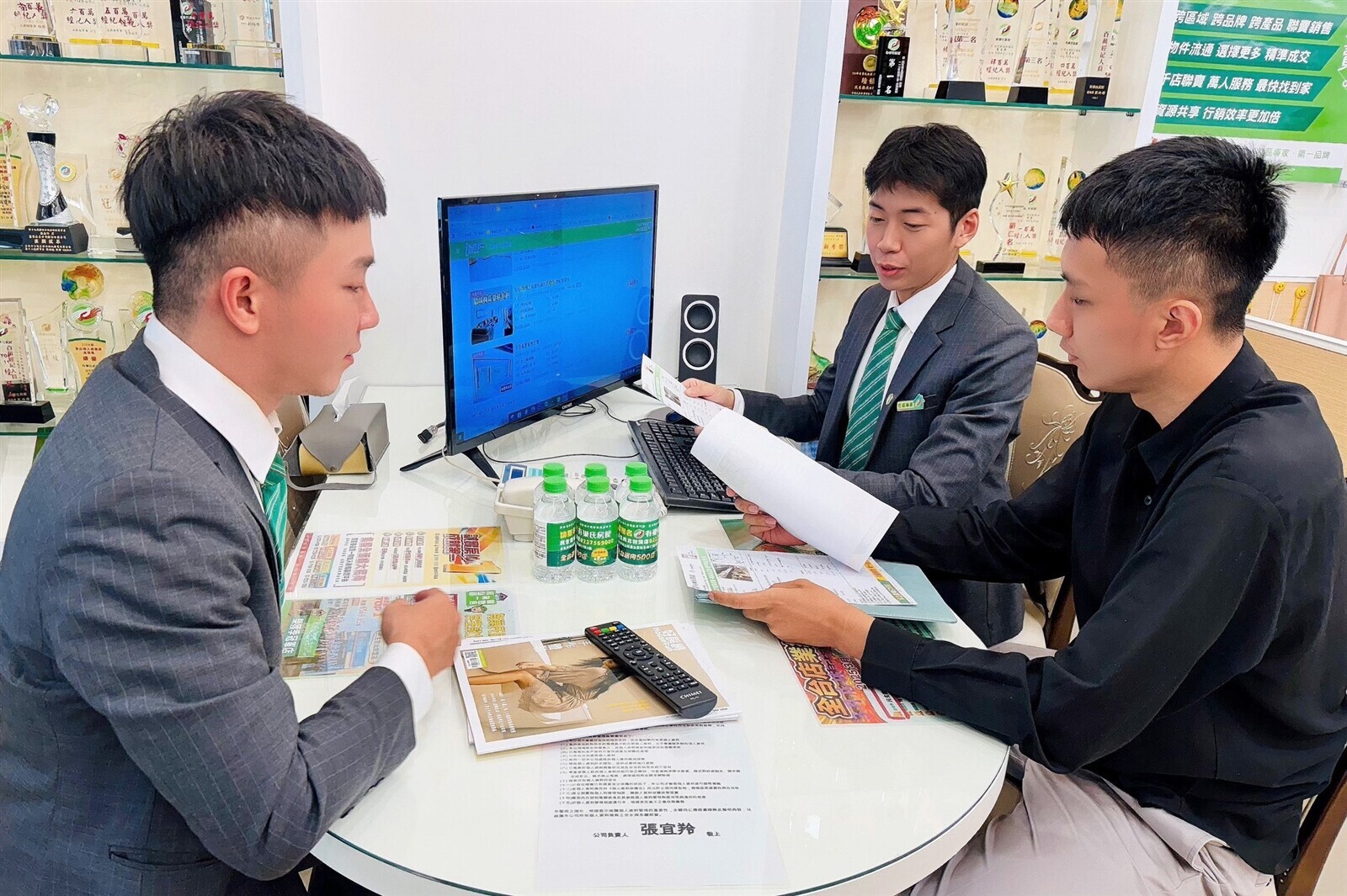 空屋數十年 漏成鐘乳柱!細節慘況房仲全說了 反贏得買方青睞