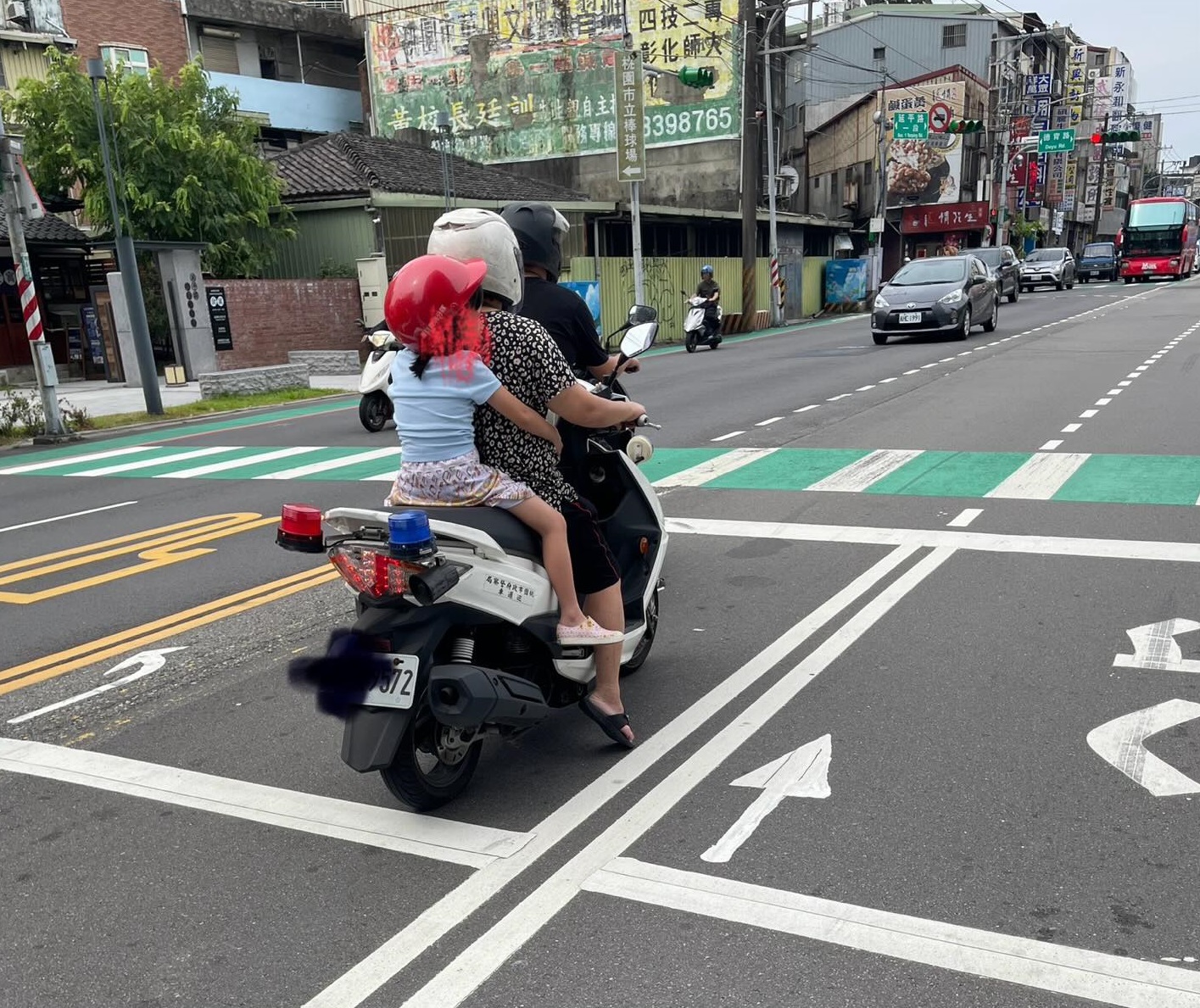 警用機車可外借給民眾?中壢派出所澄清:老闆娘騎回車行維修 JGGJGH