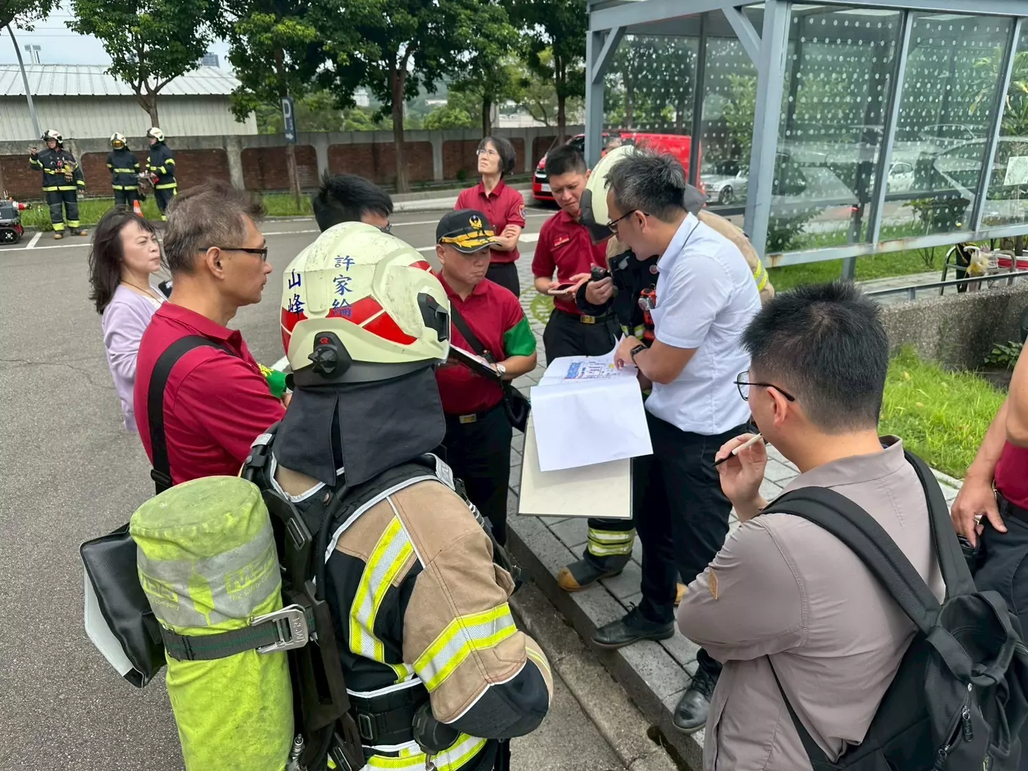 桃消山峰分隊舉辦工業區救災演練 出動機器人、空拍機 桃消山峰分隊舉辦工業區救災演練 出動機器人、空拍機