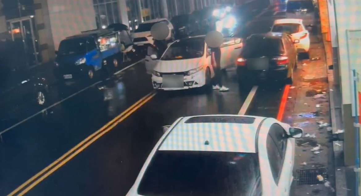要債不成開槍洩憤 桃園男KTV外射鋼珠誤傷人落網 S 39403546