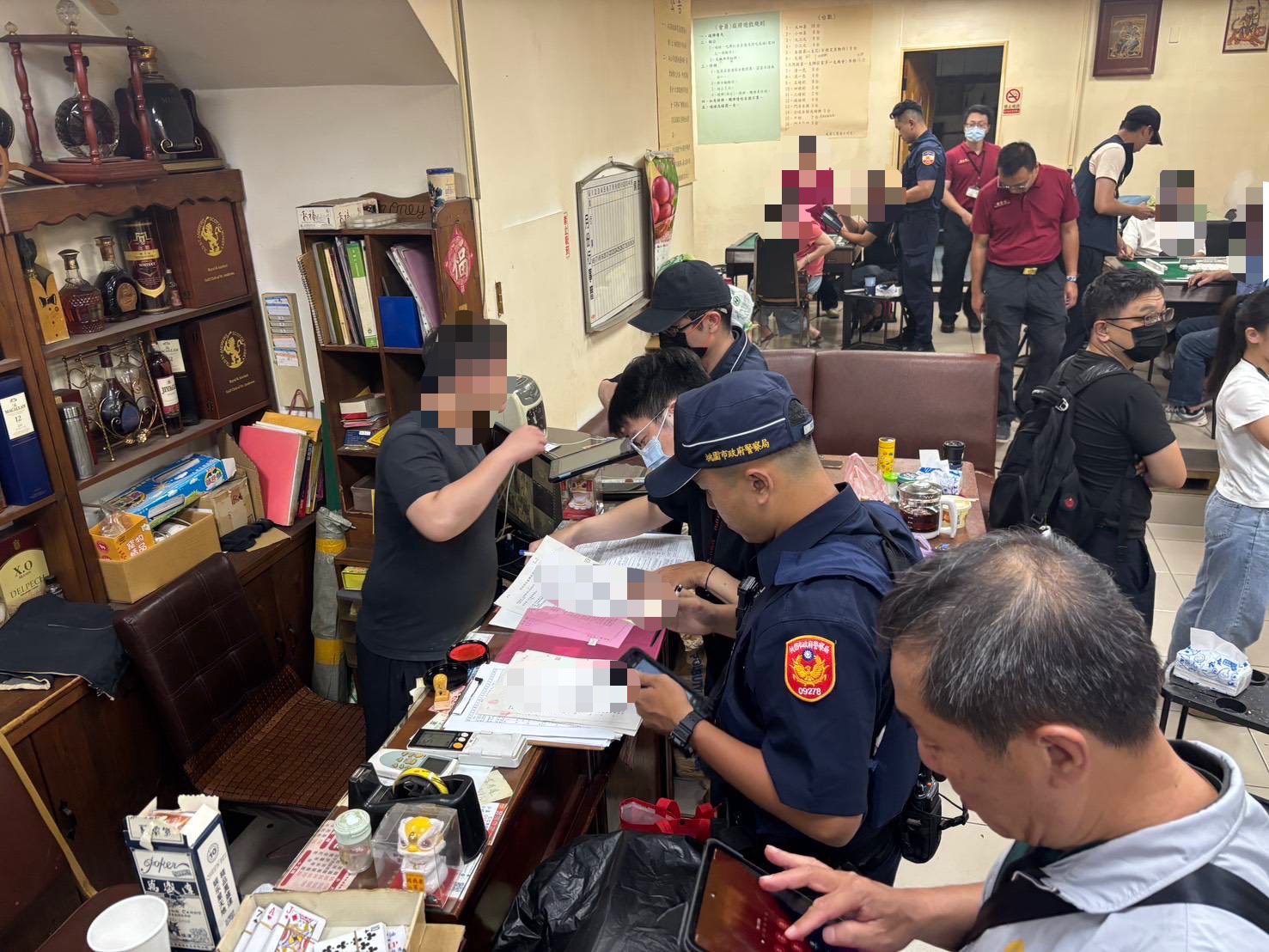 龜山警擴大臨檢 防止青少年涉足妨害身心健康場所 S 467345476