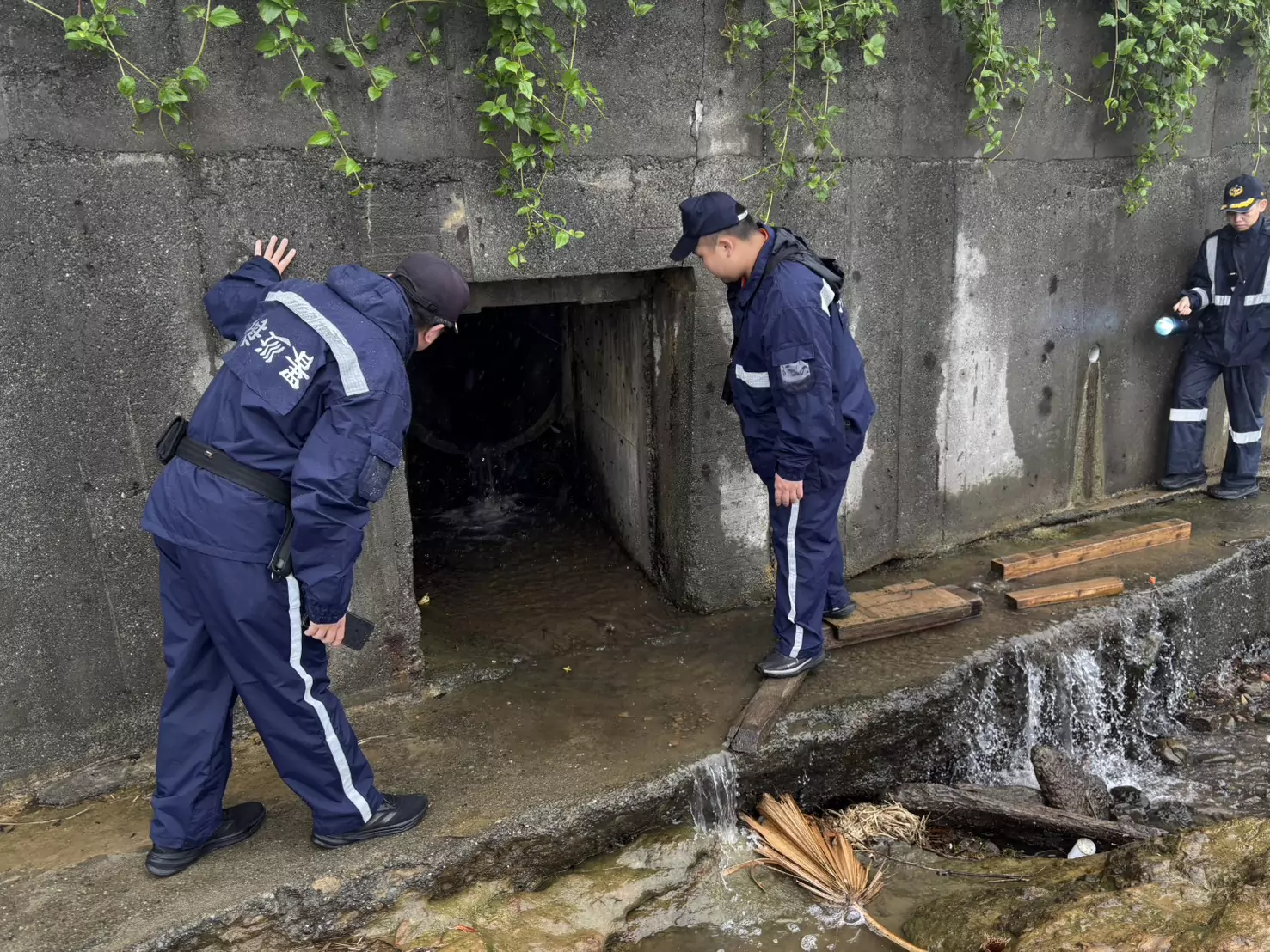 守護國境安全!海巡署北部分署動員159人威力掃蕩 杜絕不法活動 S 58335266